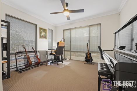 33 Horsham Cres, Harrisdale, WA 6112