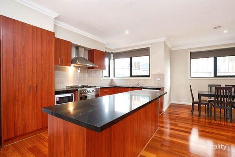 Property photo of 1/32 Illuka Crescent Mount Waverley VIC 3149