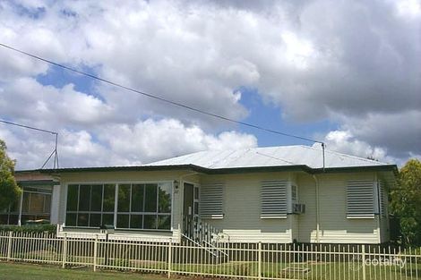 26 Nimmo St, Booval, QLD 4304