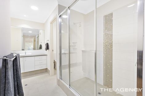Property photo of 6 Hartz Way Wandi WA 6167