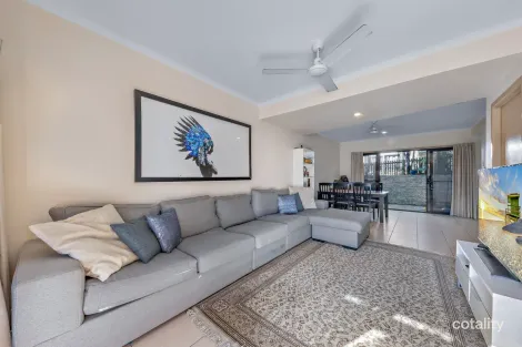 Property photo of 3/164-168 Shute Harbour Road Cannonvale QLD 4802