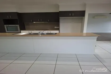 Property photo of 8 Shearwater Drive Glen Eden QLD 4680
