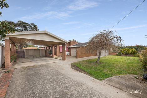Property photo of 2 Mayfair Drive West Wodonga VIC 3690