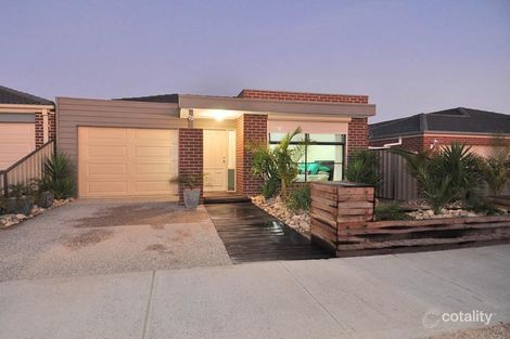 Property photo of 33 Redbox Crescent Burnside Heights VIC 3023