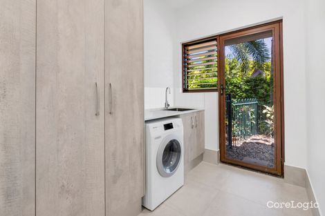 Property photo of 10 Euston Close Clifton Beach QLD 4879