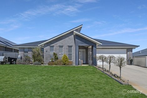 Property photo of 16 Mendel Drive Kelso NSW 2795