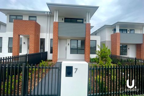 Property photo of 7 Royston Walkway Melonba NSW 2765