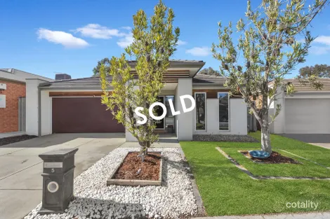 Property photo of 5 Kosta Boda Boulevard Pakenham VIC 3810
