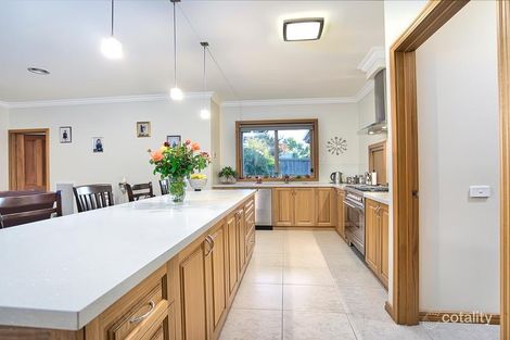 Property photo of 16 Whistler Close Brown Hill VIC 3350