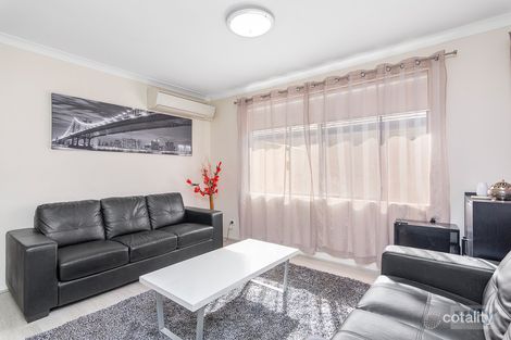 Property photo of 37 Centre Circle Ellenbrook WA 6069