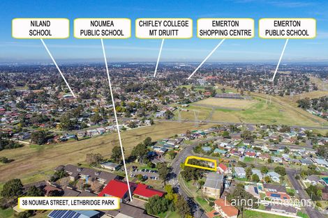 Property photo of 38 Noumea Street Lethbridge Park NSW 2770
