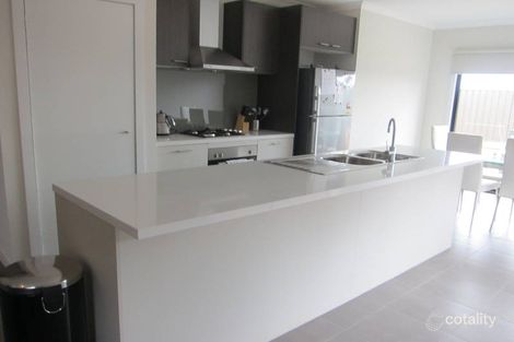 Property photo of 13 Opal Street Cobblebank VIC 3338