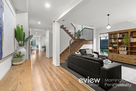 Property photo of 30 Lindenderry Circuit Mornington VIC 3931