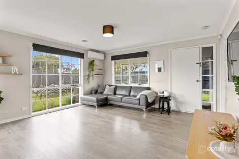 Property photo of 4 Killingholme Drive Mornington VIC 3931