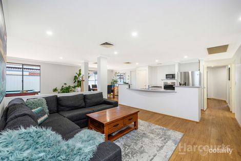 129 East Rd, Hocking, WA 6065