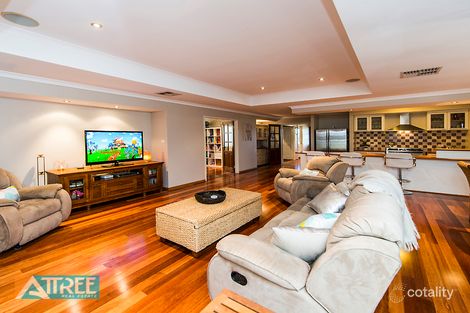 Property photo of 33 Hardwick Boulevard Canning Vale WA 6155