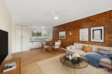 2/72 Wine Dr, Wilsonton Heights, QLD 4350