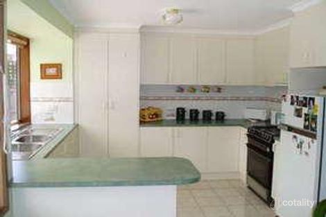 Property photo of 10 Chaucer Close Delahey VIC 3037