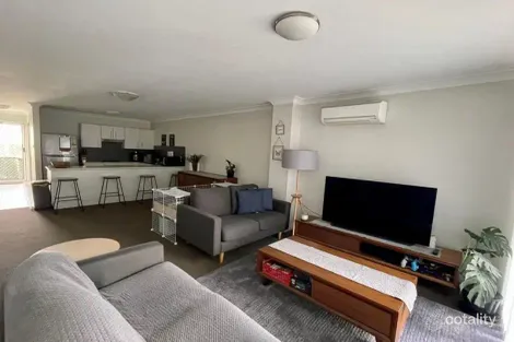 Property photo of 3/62 Tennent Road Mount Hutton NSW 2290