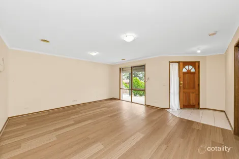 Property photo of 11 Bowman Close Narre Warren South VIC 3805