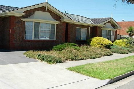 2a Starr St, Findon, SA 5023