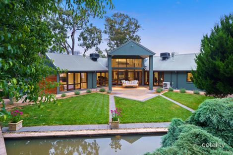 Property photo of 17 Forest Drive Jerrabomberra NSW 2619