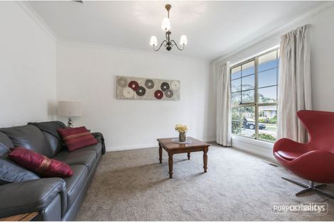 Property photo of 5 Moira Grove Glen Waverley VIC 3150