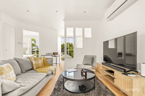 Property photo of 23 Quinton Street Kangaroo Point QLD 4169