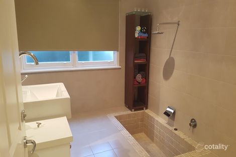 Property photo of 102 Somers Avenue Macleod VIC 3085