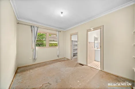 Property photo of 9 Blaxland Crescent Griffith ACT 2603