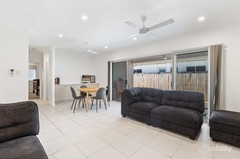 Property photo of 2/26 Flame Tree Avenue Sippy Downs QLD 4556