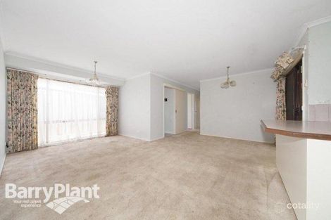Property photo of 13 Reema Boulevard Endeavour Hills VIC 3802