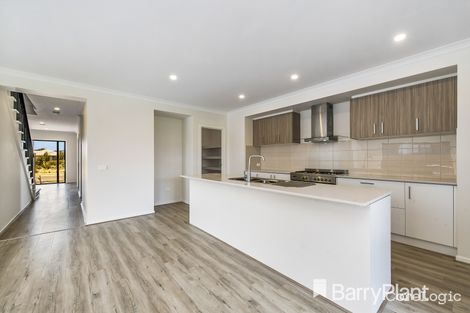 Property photo of 6 Chandler Way Cobblebank VIC 3338