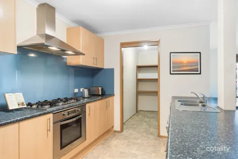 Property photo of 6 Robert Street Somerville VIC 3912