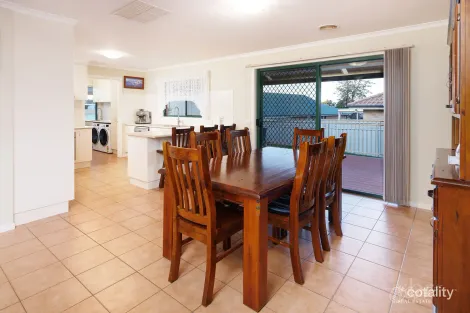 Property photo of 4 Firestone Way West Wodonga VIC 3690