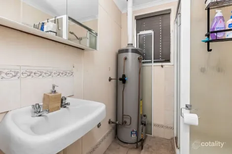 Property photo of 55 Phillip Avenue Mount Austin NSW 2650