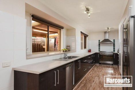 Property photo of 8 Sash Close Carrum Downs VIC 3201