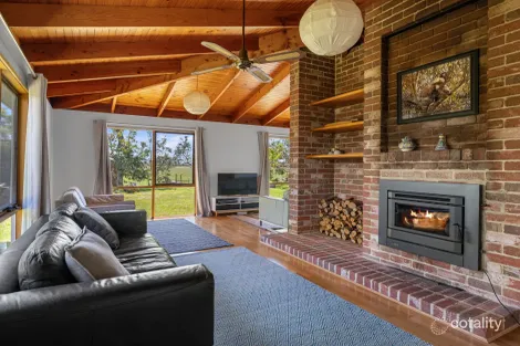 Property photo of 47 Ash Avenue Sandy Point VIC 3959