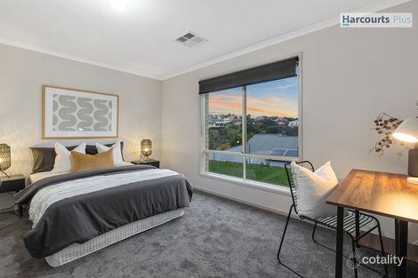 Property photo of 6 Egret Court Hallett Cove SA 5158