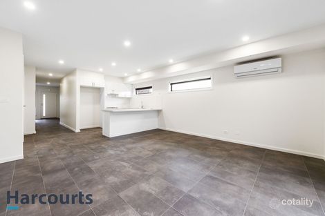 Property photo of 1/1 Crosslee Court Deer Park VIC 3023