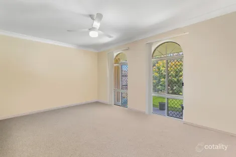 Property photo of 13 Golfgreen Terrace Meadowbrook QLD 4131