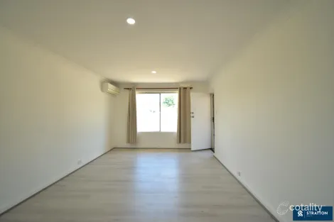 Property photo of 9 Hakea Road Camillo WA 6111