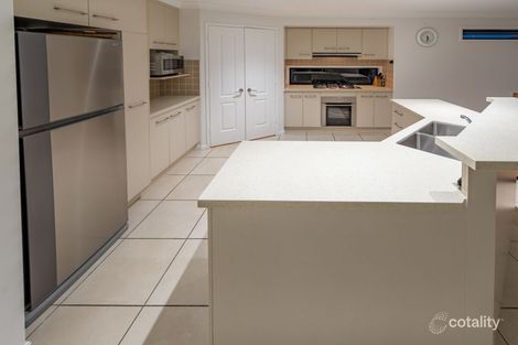 Property photo of 11 Serenity Drive Kalkie QLD 4670