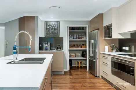 Property photo of 5 Toorak Place Forest Lake QLD 4078