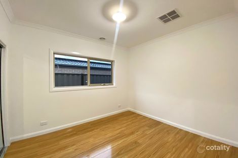 Property photo of 12 Bullion Avenue Wollert VIC 3750