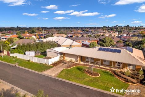 Property photo of 2 Kimburra Court Kurunjang VIC 3337
