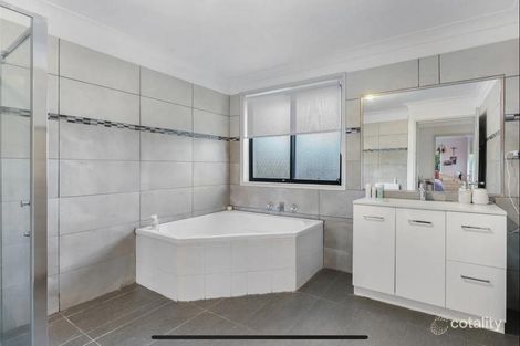 Property photo of 50 Woolmers Crescent Mardi NSW 2259