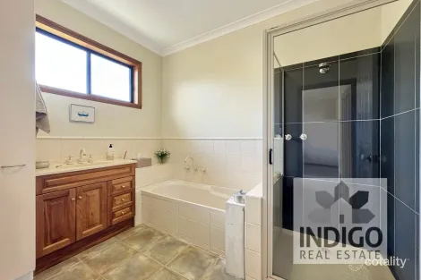 Property photo of 2/19 John Street Beechworth VIC 3747