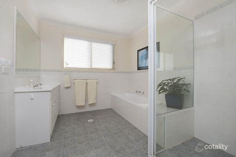Property photo of 27 Hilltop Crescent Surf Beach NSW 2536