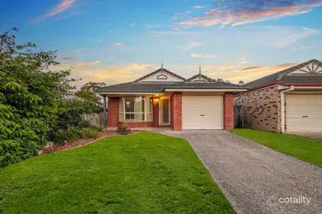 11 BANNISTER PL, FOREST LAKE, QLD 4078